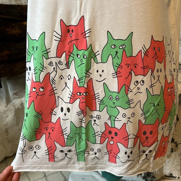 Freeloader | Playful Cat Print Tank Top - Picture 2 of 6